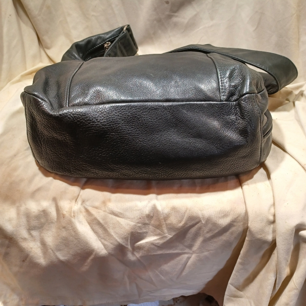 Coronado Leather Conceal Carry Messenger Bag - Picture 6 of 12